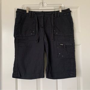 Women’s Halogen black cargo shorts, size 8